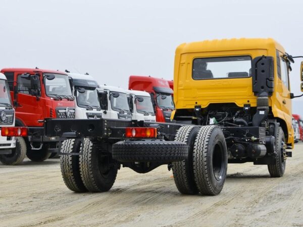 Dongfenga 13.5 Tonowy podnośnik teleskopowy