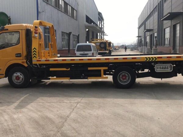 Dongfeng 8.3 Transporteur de tonne Rollback