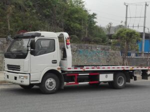 Dongfeng Duolika D8 130Horsepower 4X2 8Ton Wrecker
