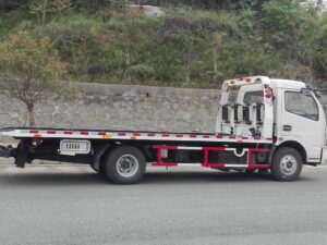 Dongfeng Duolika D8 130Horsepower 4X2 8Ton Wrecker