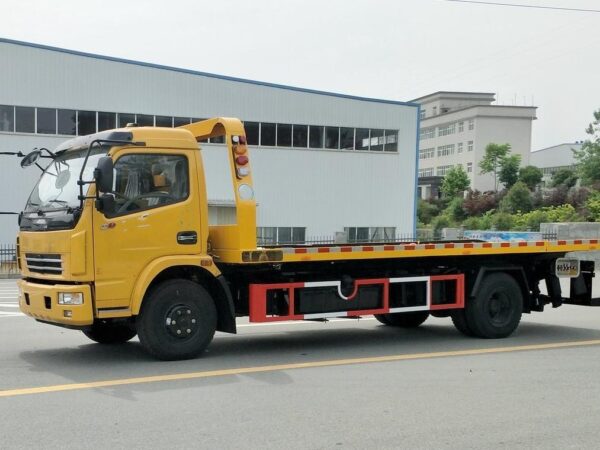Dongfeng Duolika D8 150Horsepower 4X2 9Ton Wrecker