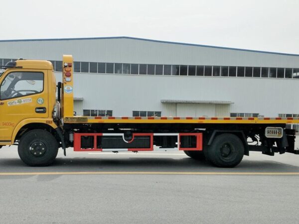 Dongfeng Duolika D8 150Horsepower 4X2 9Ton Wrecker