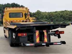 東風天津 160馬力 4X2 12トンレッカー車