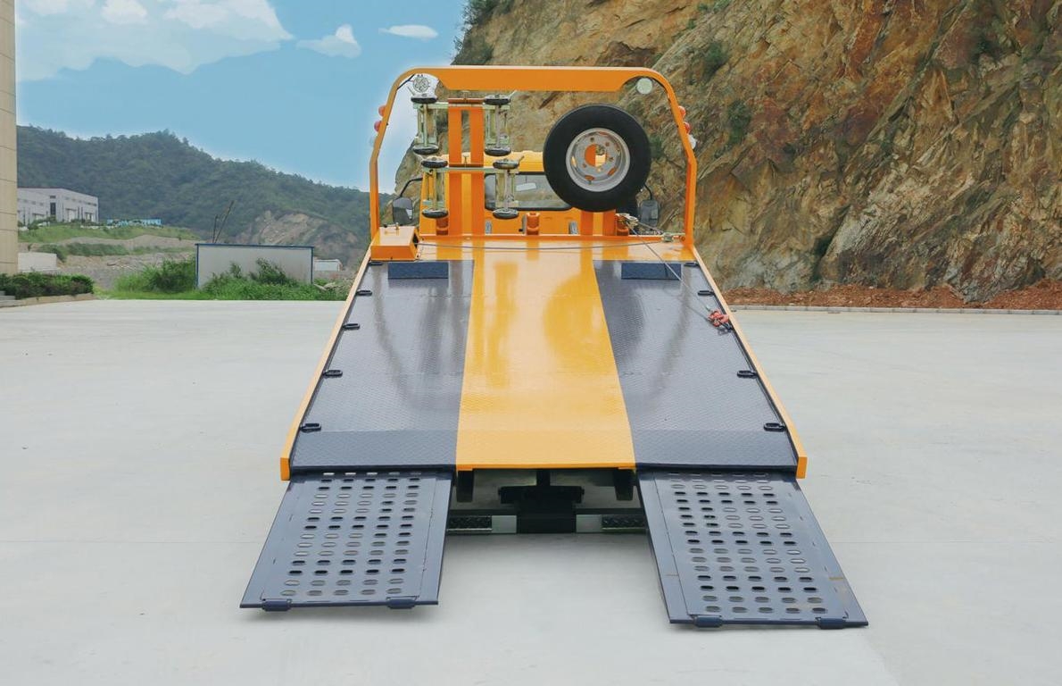 Faw 4.4 Ton Rollback Carrier (5) Faw 4.4 Ton Rollback Carrier