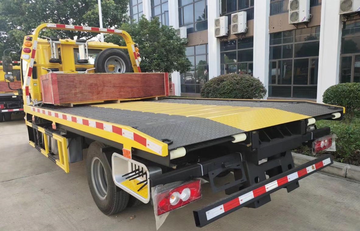 Foton 4.5 Ton Rollback Carrier (2) Foton 4.5 Ton Rollback Carrier