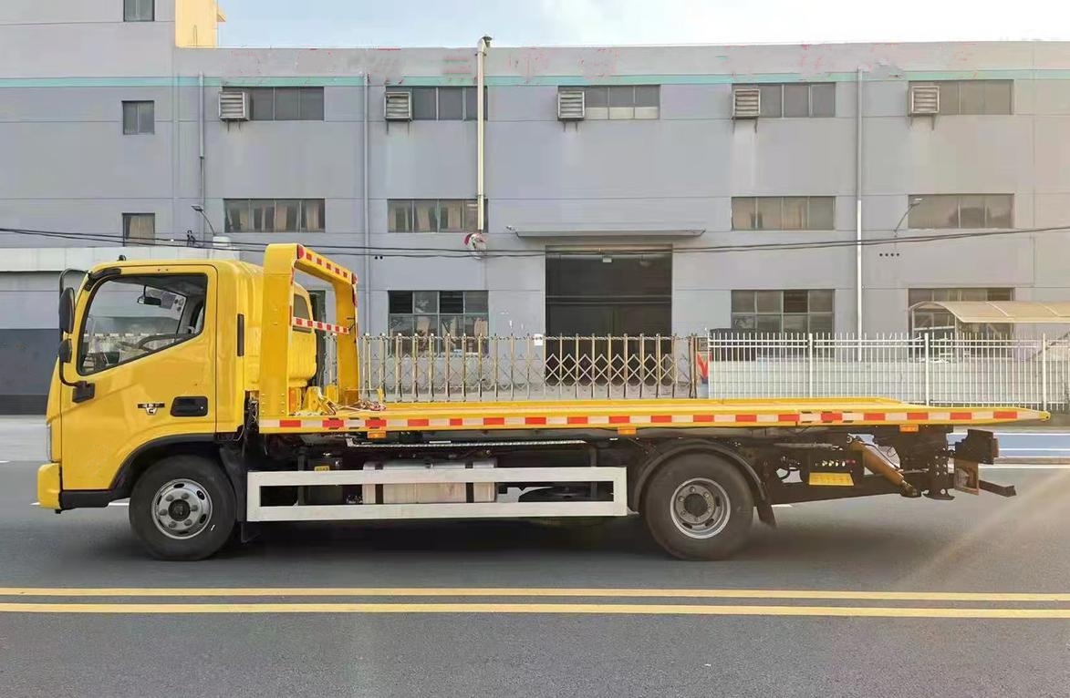 Foton 8.3 Ton Rollback Carrier (2) Foton 8.3 Ton Rollback Carrier