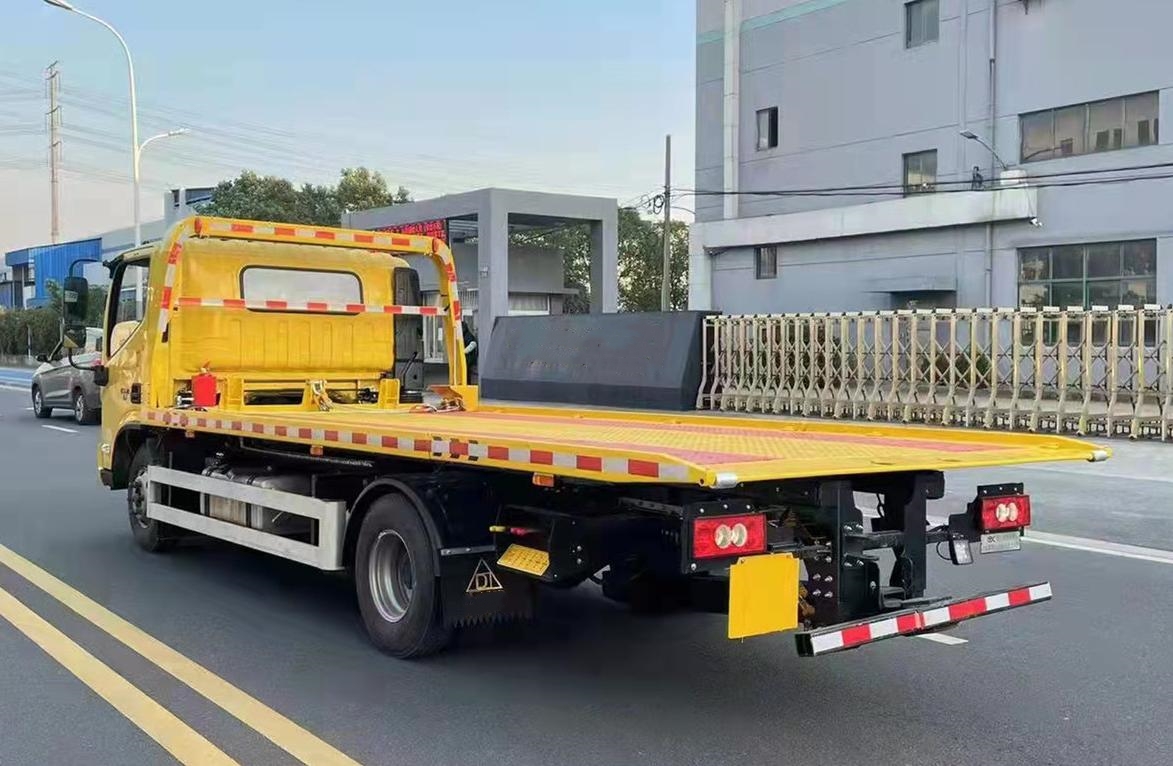Foton 8.3 Ton Rollback Carrier (3) Foton 8.3 Ton Rollback Carrier