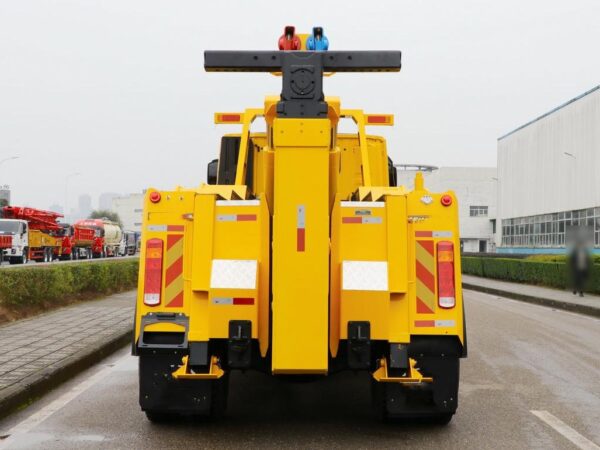 Genlyon C6 330Horsepower 4X2 7Ton Wrecker