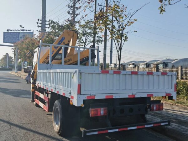 Howo 14 Ton Truck Mounted Palginer Crane