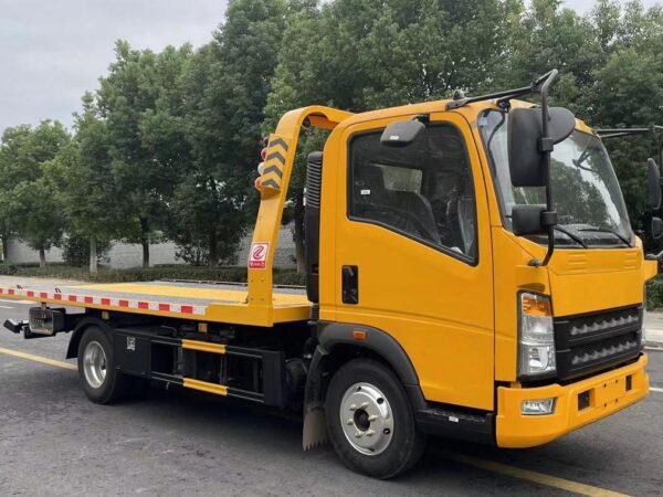 Howo Dream Chaser 115Horsepower 4X2 4Tons 6Meter Wrecker