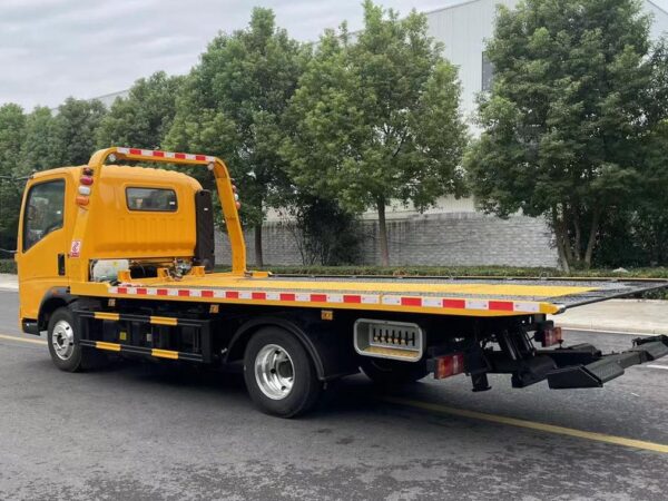 Howo Dream Chaser 115Horsepower 4X2 4Tons 6Meter Wrecker