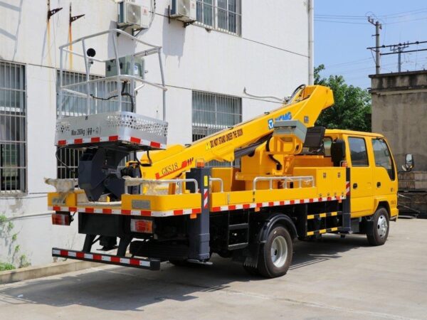 Isuzu 5.7 Ton Articulated Bucket Lift Truck