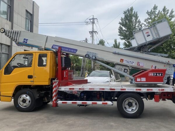 JMC 4.5 Ton Ladder Lift Truck