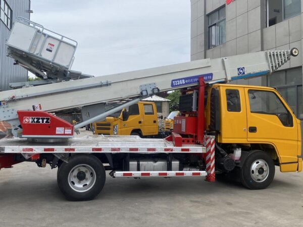 JMC 4.5 Ton Ladder Lift Truck