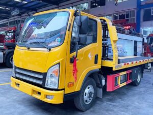 Xin Aopuli 127Horsepower 4X2 4Ton Wrecker