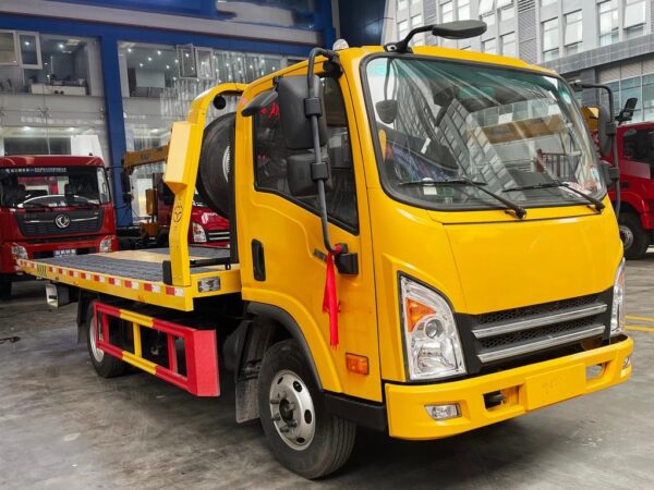 Xin Aopuli 127Horsepower 4X2 4Ton Wrecker