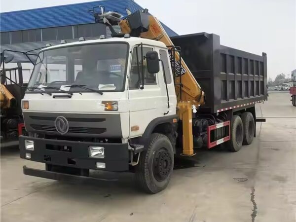 Dongfeng 12 Ton Truck With Lift Crane