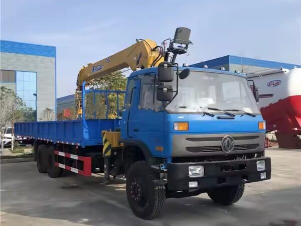 Dongfeng 12 Ton Truck With Lift Crane