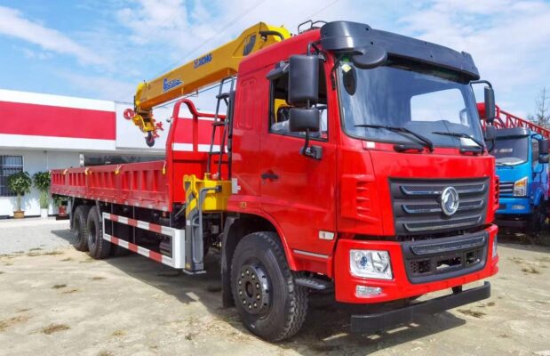 Dongfeng 25 Tons truck telescopic crane