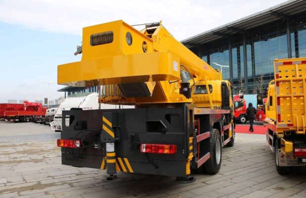 Faw 180 Horsepower Side Lifter Crane
