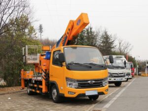 Фотографії 4.5 Tons Articulated Bucket Lift Truck