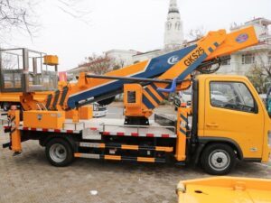Фотографії 4.5 Tons Articulated Bucket Lift Truck