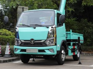 Foton 4.5 Grúa elevadora lateral Tons