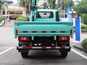 Foton 4.5 Grúa elevadora lateral Tons