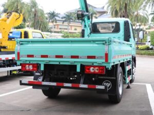 Foton 4.5 Grúa elevadora lateral Tons