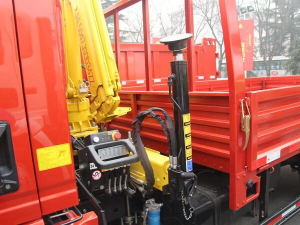 Howo 14 Tons Tow Truck With Crane