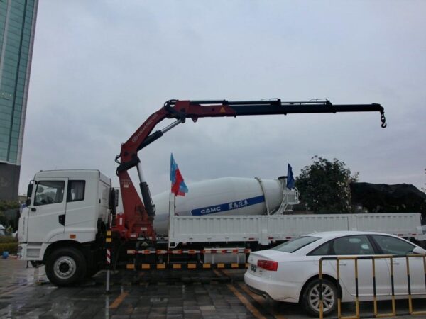 Hualing 25 Tons Tow Truck With Crane