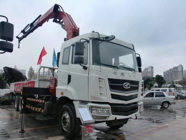 Hualing 25 Tons Tow Truck With Crane