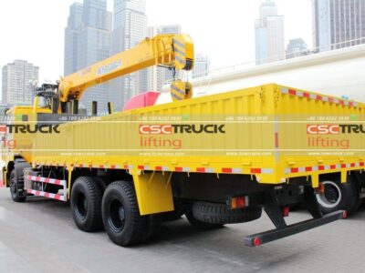 Saic 25 Tons Tow Truck With Crane