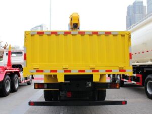 Saic 25 Tons Tow Truck With Crane