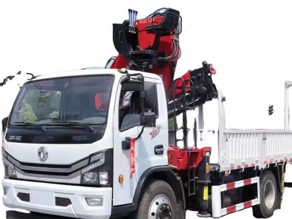 Dongfeng 6.3 Ton Knuckle Boom Crane