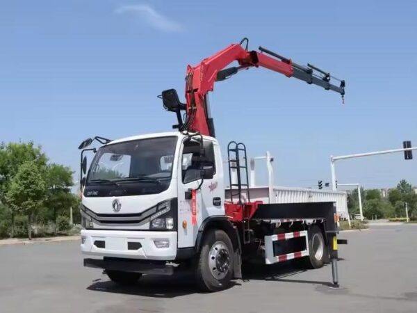 Dongfeng 6.3 Ton Knuckle Boom Crane