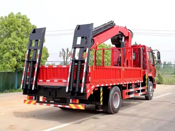 Dongfeng Liuqi 12 Camion-grue à flèche articulée d'une tonne