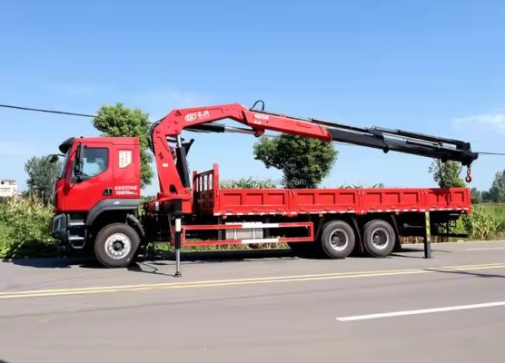 Dongfeng Liuqi 16 Ton Knuckle Boom Crane Truck