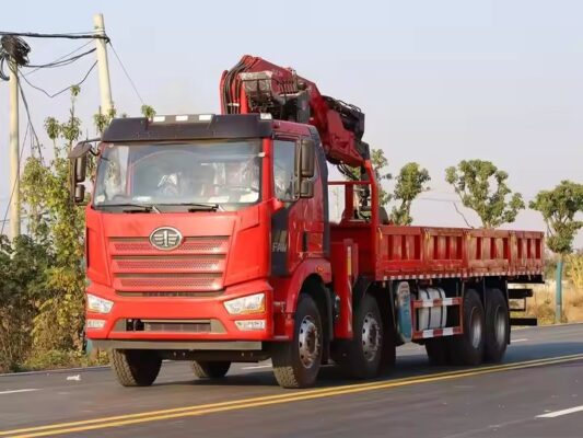 Faw 12Ton Knuckle Boom Crane