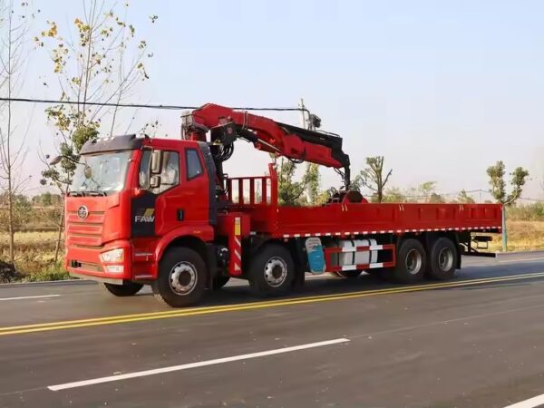 Faw 12Ton Knuckle Boom Crane