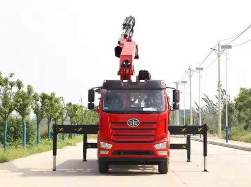 Faw 25 Ton Knuckle Boom Garabia