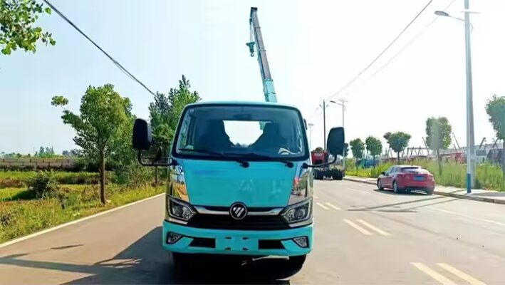 Фотографії 2 Тонний кран з поворотною стрілою