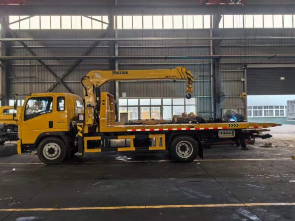 Howo 11 Tona Laweta Z dźwigiem