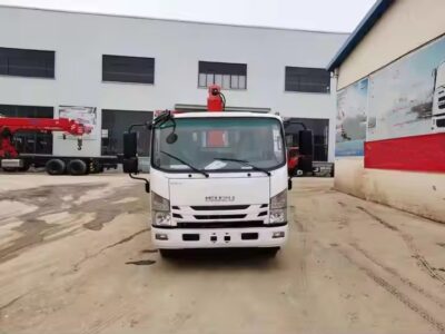 Исузу 3 Тонный грузовик телескопический кран