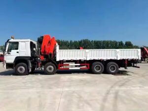 Sinotruk Hlo 25 Ton Knuckle Boom Crane Truck
