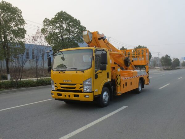 Camion de seau télescopique ISUZU 24M