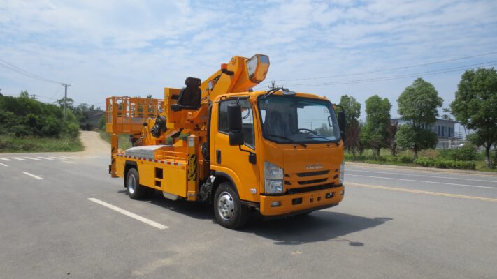 ISUZU 24M Telescopic Bucket Truck