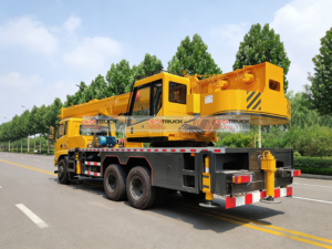 SINOTRUK HOWO 25 Ton Crane Truck