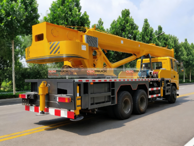SINOTRUK HOWO 25 Ton Crane Truck