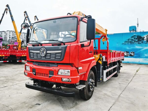 Dongfeng 5 Tons XCMG Telescopic Boom Crane